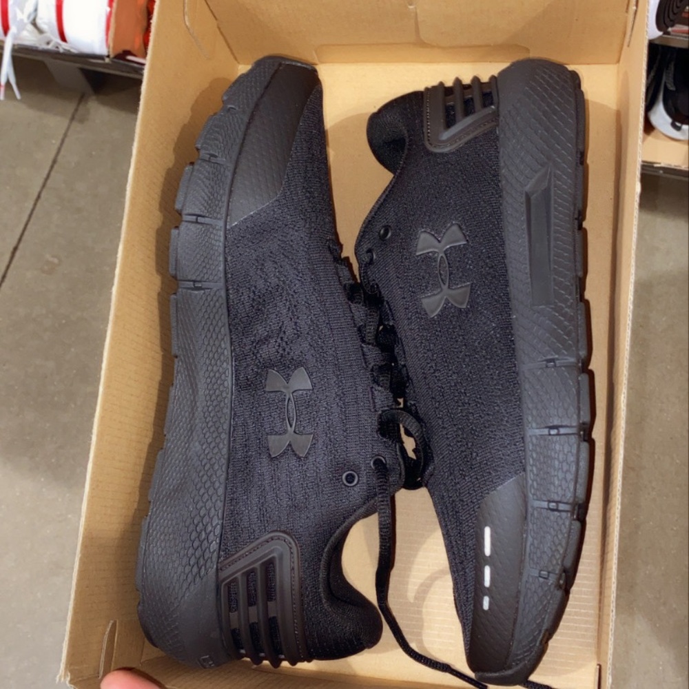 brand new !!! size 10